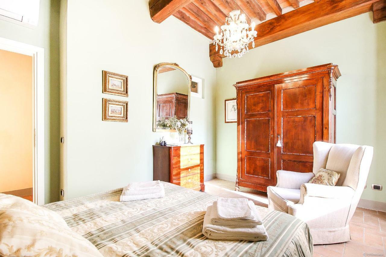 Apartment Guinigi With Private Courtyard Lucca Exterior foto