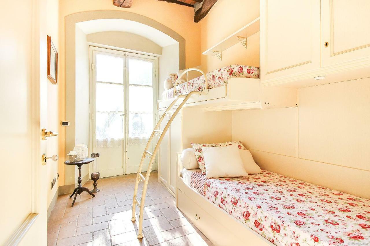 Apartment Guinigi With Private Courtyard Lucca Exterior foto